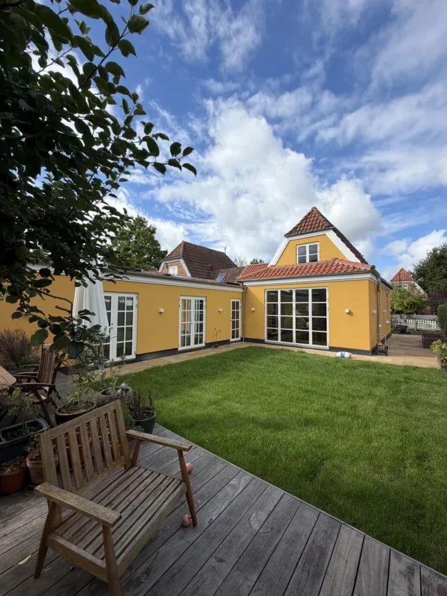 Totalrenovering og tilbygning af villa i Valby